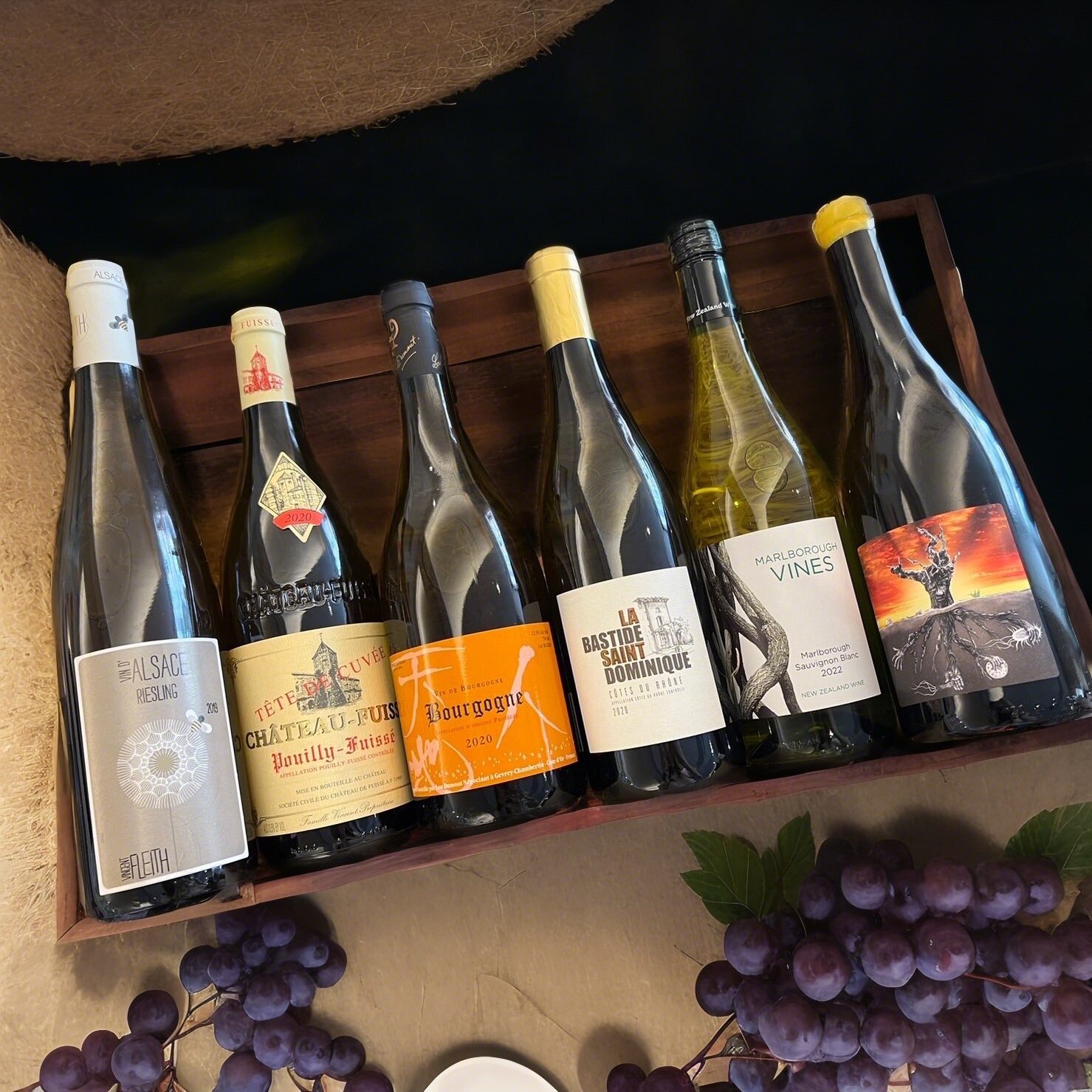 Read more about the article 週五驚喜現貨Go — 三國六產區夏日白酒精選套組優惠